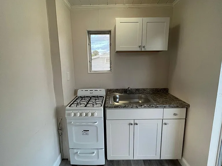2843 Forest Hill Blvd #7 — Photo 1