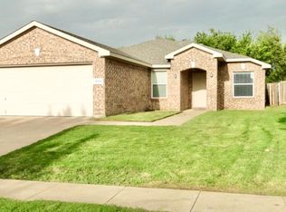 13812 Canyon Ranch Rd, Roanoke, TX 76262