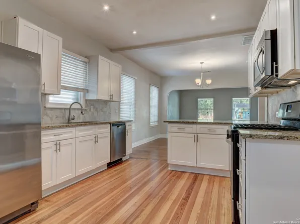 1932 W Huisache, San Antonio, TX 78201