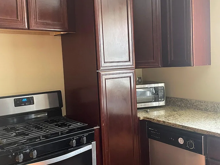 321 N Almond St #B — Photo 19
