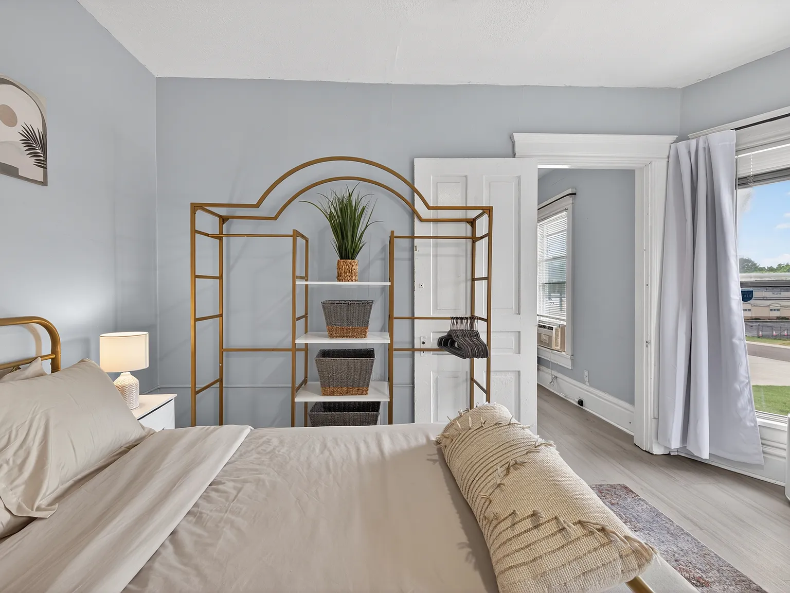 1 bed, 1000 sqft, $1,300 — Photo 3
