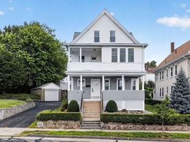 22 Cypress St