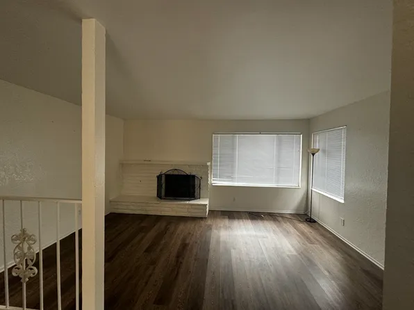 321 22nd St APT B, Huntington Beach, CA 92648