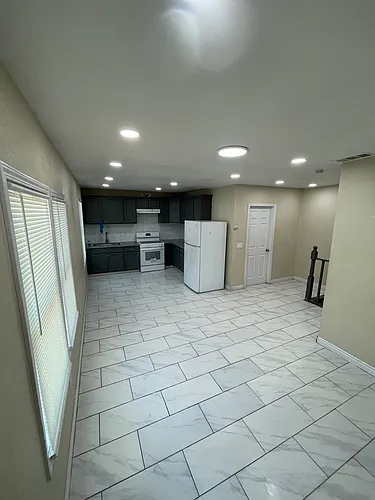 1015 Collins Ave #B Photo 1