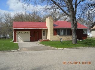 408 7th Ave W, Edgeley, ND 58433