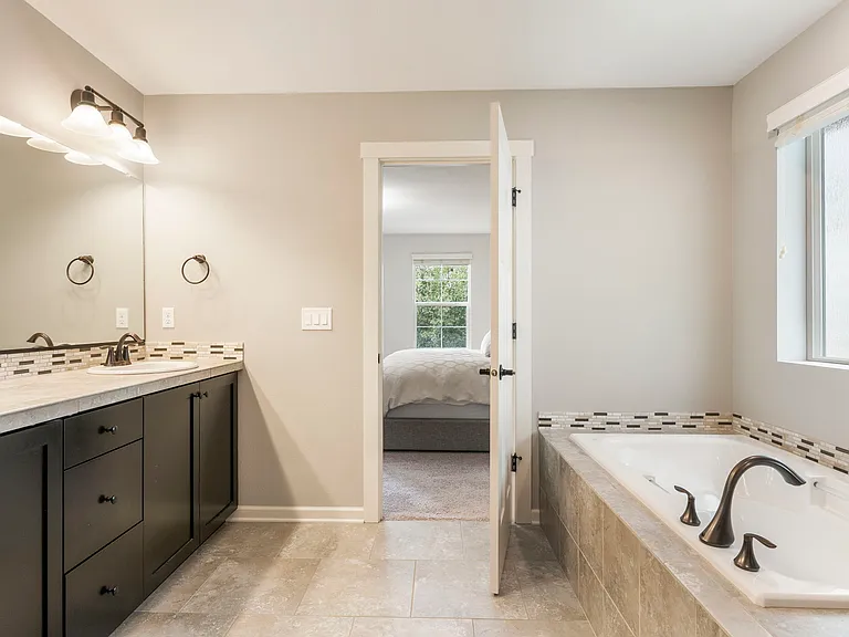 9433 SW Chopin Ln — Photo 20