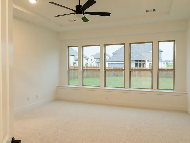 14902 Hometown Dr — Photo 17