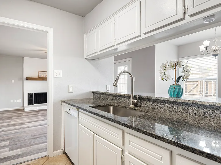 208 Wilshire Dr #208A — Photo 7