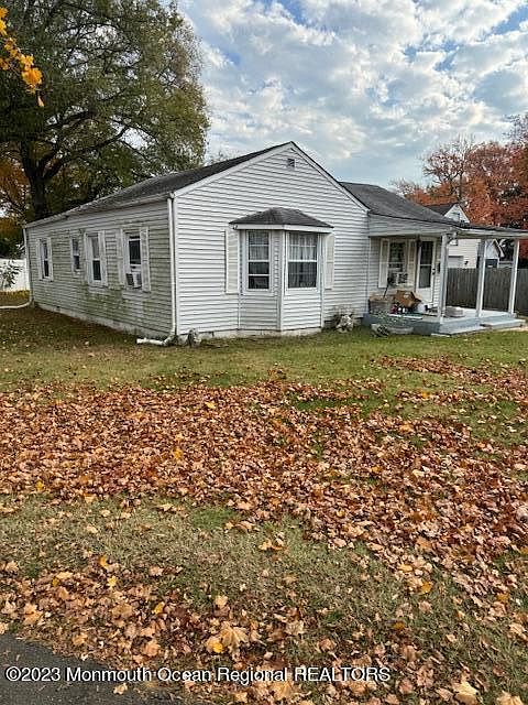 2nd image of 835-837 Main Street