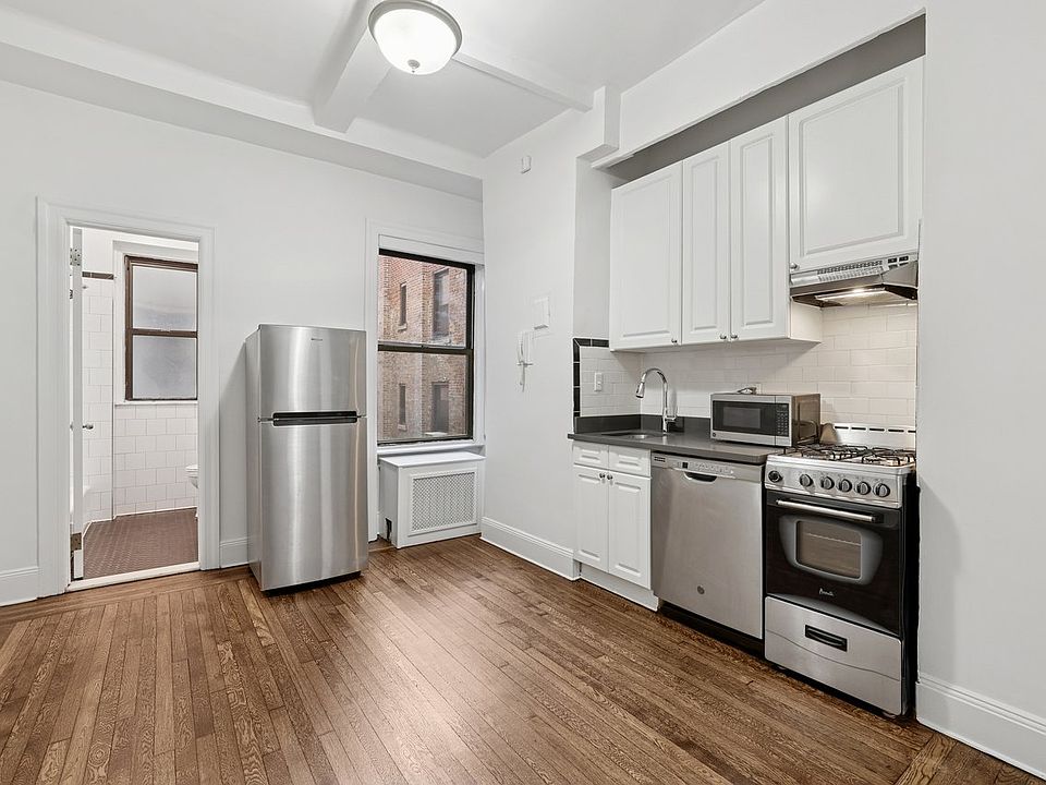 1st image of 19 W 69th St APT 803