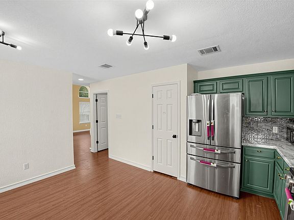 4th image of 1610 Balmorhea Ln