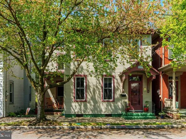128 S Spruce St, Lititz, PA 17543