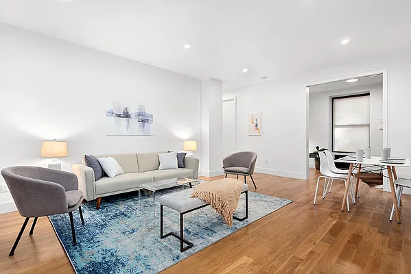 Sold by Metropolitan Equities (Sales) | media 1