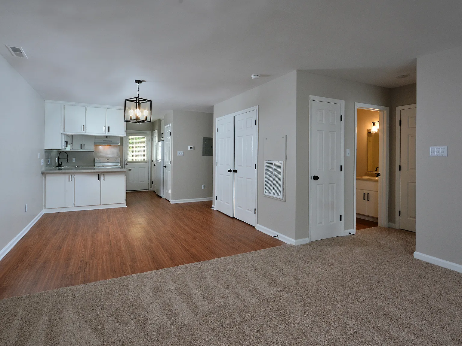 Edgewood Apartments — Photo 2