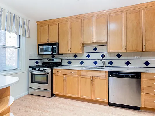 Sold by Re/Max In The City | media 24