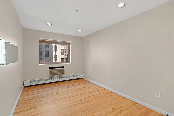 Rented by Nest Seekers International | media 27