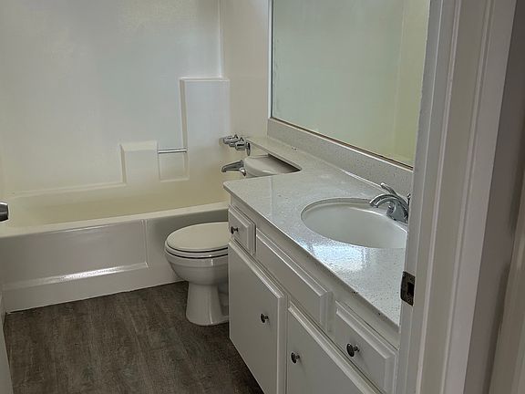 4th image of 12633 Burbank Blvd APT 101
