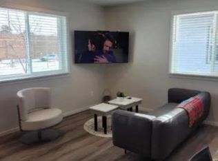 14 5th Ave N, Hopkins, MN 55343