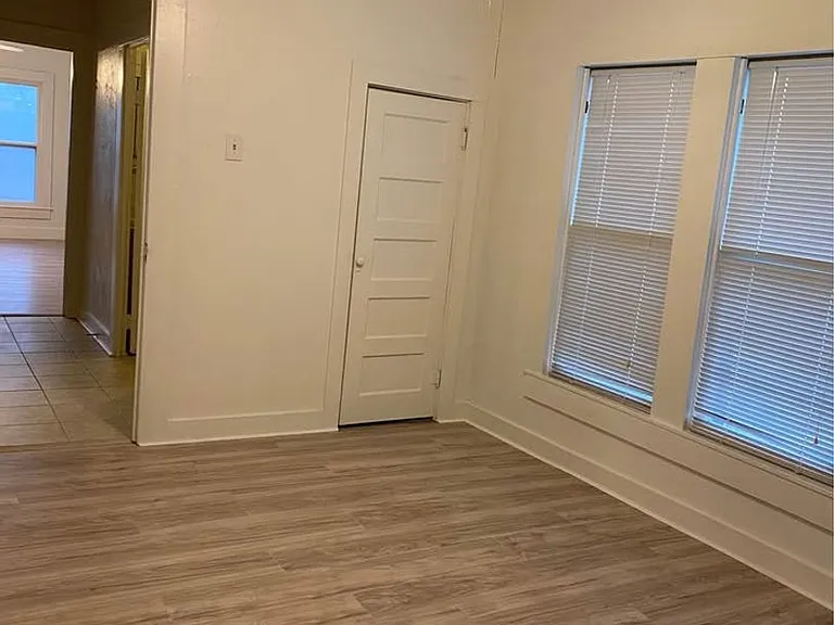 816 W Avenue H — Photo 13