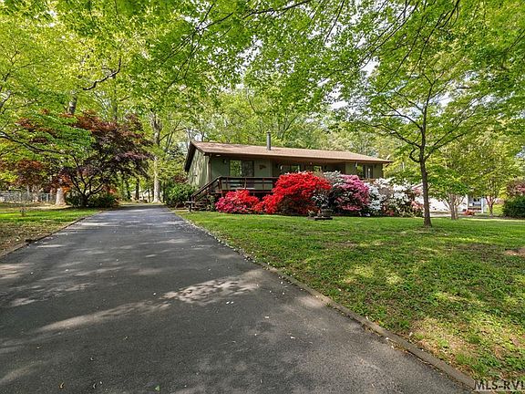 2nd image of 237 Parkway Dr