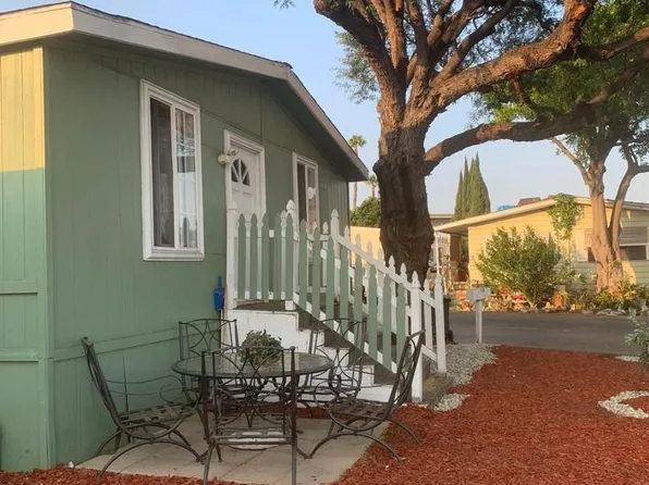 118 S Portola Ln #49, Tustin, CA 92780