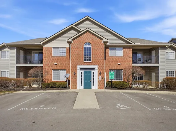 643 Spring Valley Dr, Lewis Center, OH 43035