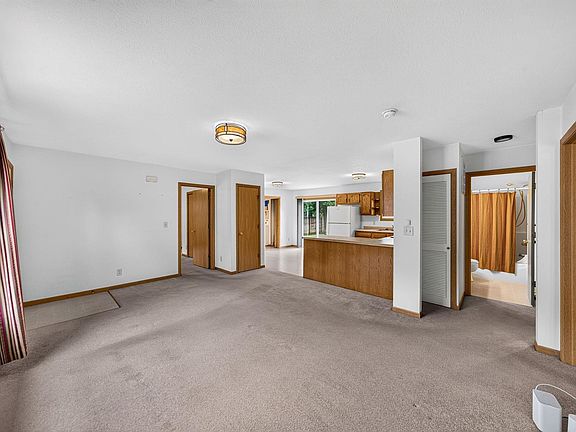 4th image of 51574 Downey St