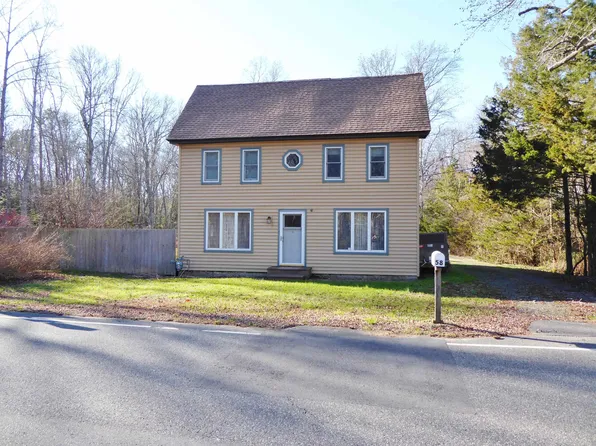 58 High St, Leesburg, NJ 08327