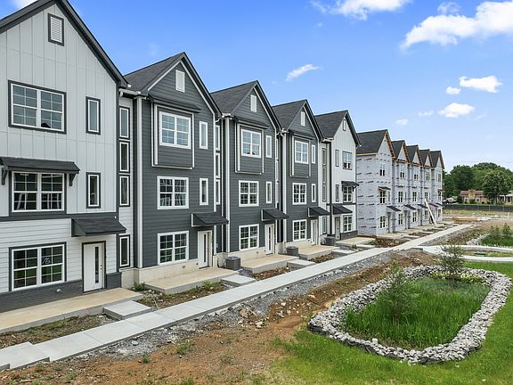 5th image of 700 N Dupont Ave #217-lot 69