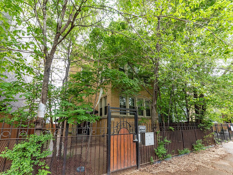 1st image of 2824 N Rockwell St #2