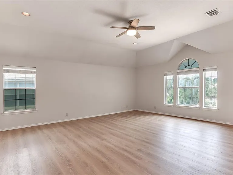 1204 Stepp Bnd — Photo 29