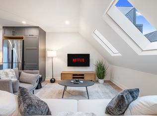 2137 Gerrard St E, Toronto, ON M4E2C1