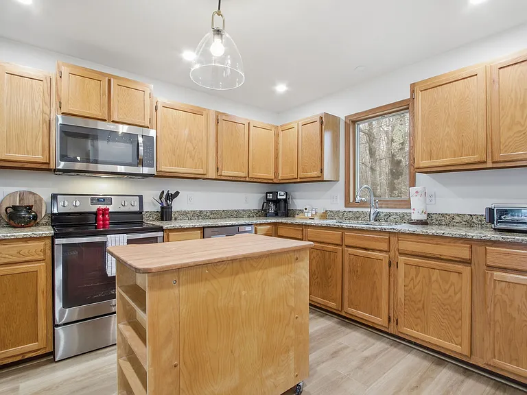 111A Charter Hills Rd — Photo 14