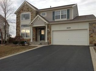 1628 Seaton Ln, Elgin, IL 60123