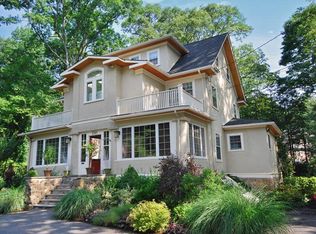 381 Morris Ave, Mountain Lakes, NJ 07046