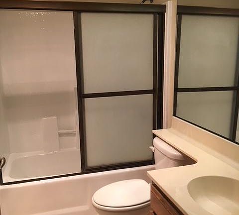 5th image of 3939 Moore St APT 101