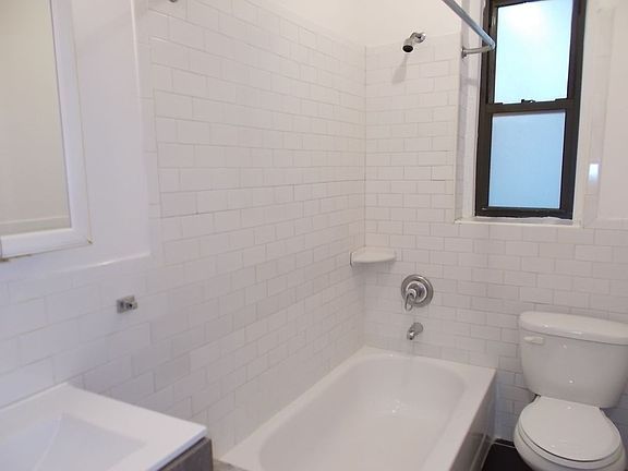 4th image of 540 Saint Johns Pl #Dd1
