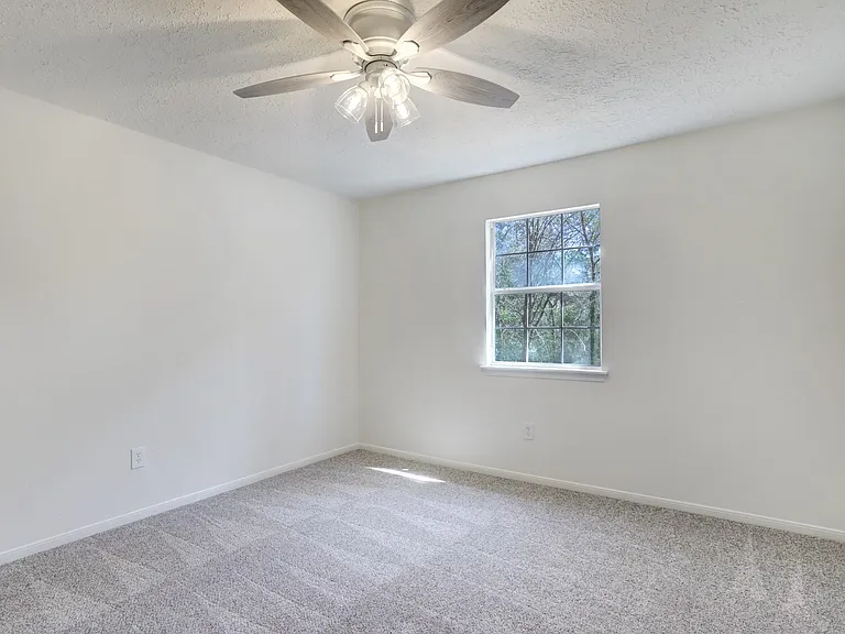 138 S Timber Top Dr — Photo 33