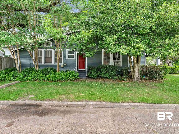 4th image of 166 Kenan St