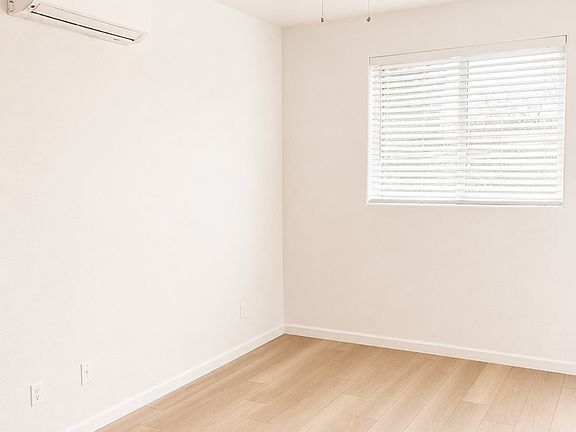 2nd image of 2788 Plumas St #105