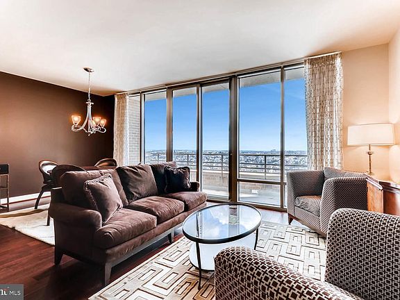 3rd image of 675 President St Unit 2609