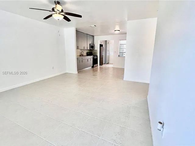 6193 SW 48th Ct — Photo 3