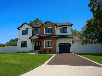 90 Scudder Avenue, Copiague, NY, 11726