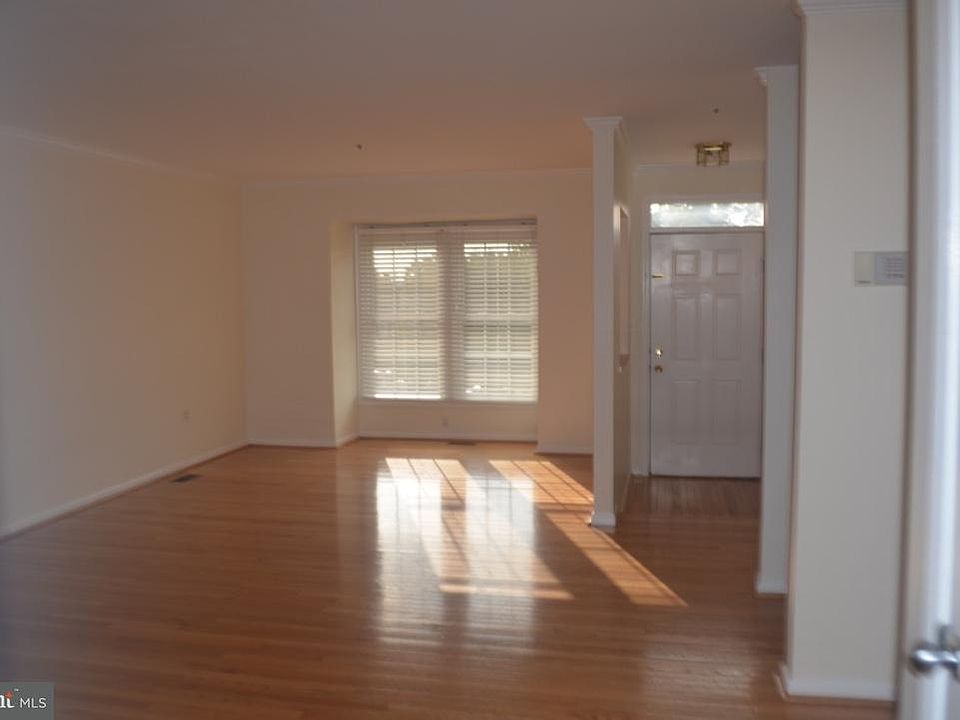1st image of 6863 Malton Ct
