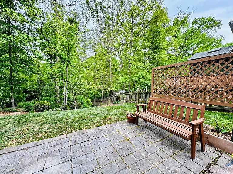 12525 Hedges Run Dr — Photo 9