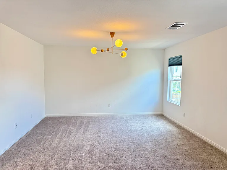 2609 Danbury Ln — Photo 6