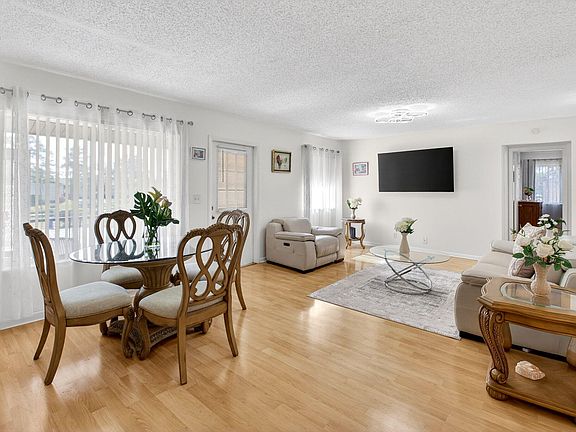 2nd image of 321 Knotty Pine Circle #C-2