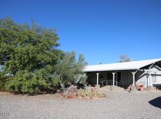42769 Winema Dr, Bouse, AZ 85325