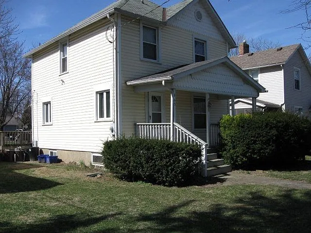 365 S Grand Ave photo 1