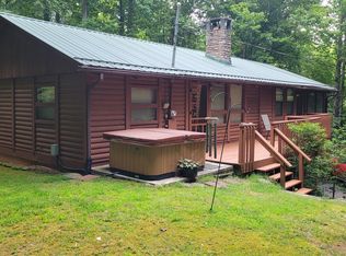 830 E Foothills Dr, Gatlinburg, TN 37738